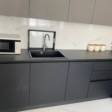 Angenellyq דירה קיוסטנדיל